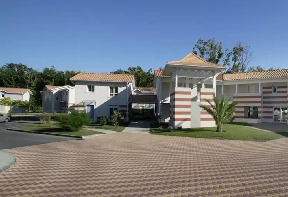 Maison 3 Chambres Avec Piscine Proche Plage 滨海苏拉克 外观 照片